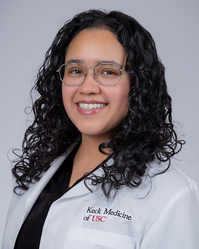 Headshot of Sandee Elisabet Castaneda